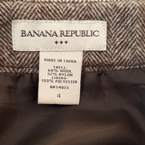 Classic Tweed Skirt - Picture 5 of 5